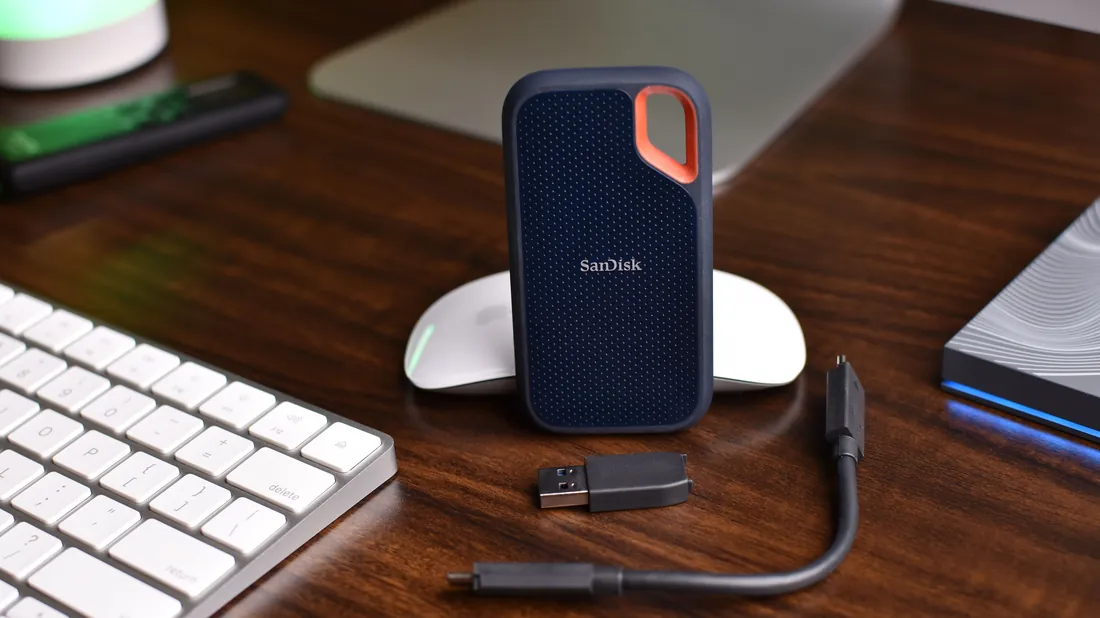 Disque dur externe branché sur un ordinateur portable